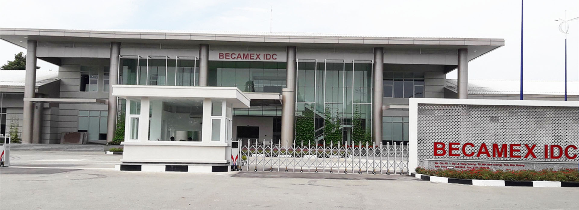 Cổng xếp điện